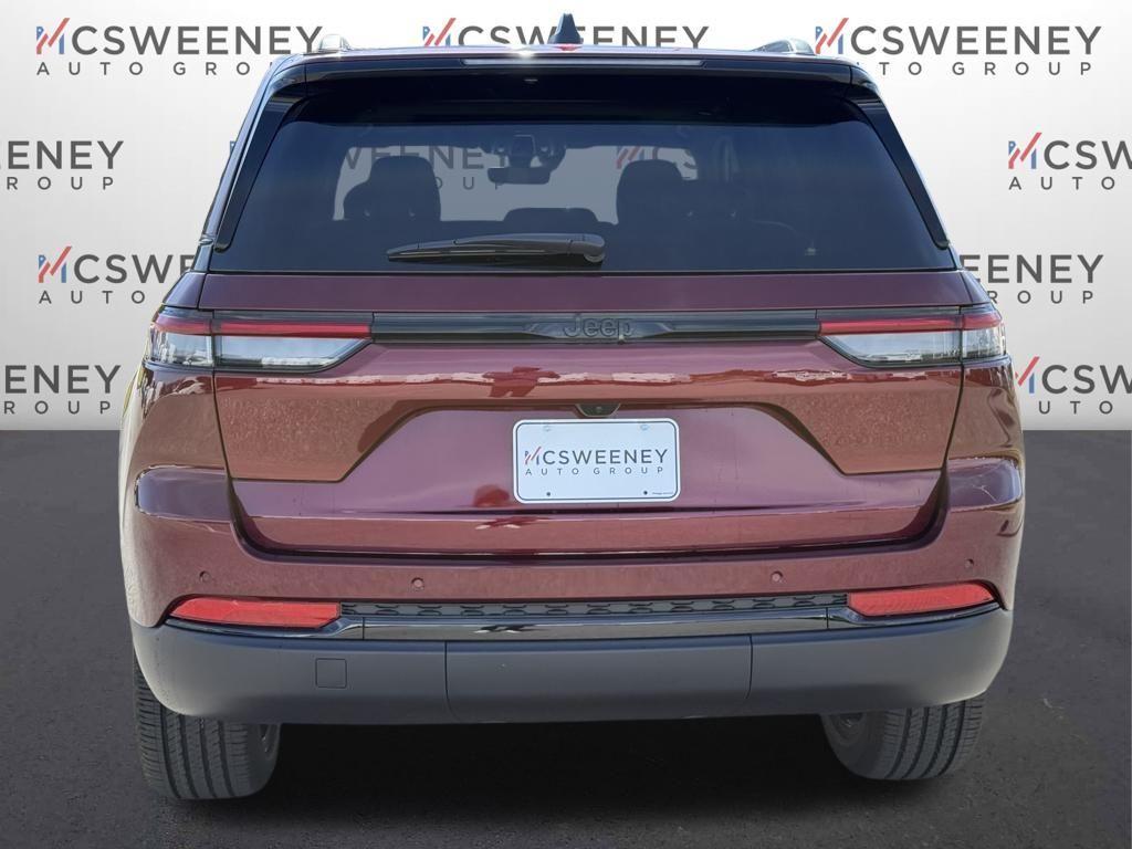 new 2025 Jeep Grand Cherokee car, priced at $34,125