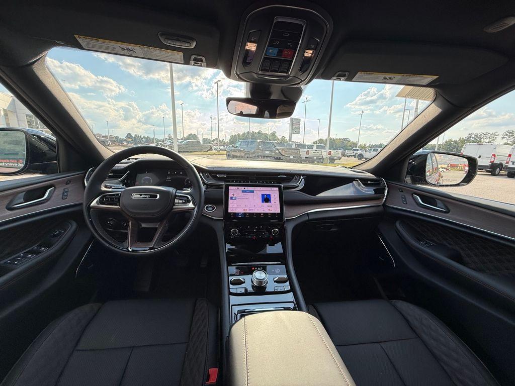 new 2025 Jeep Grand Cherokee car, priced at $56,430