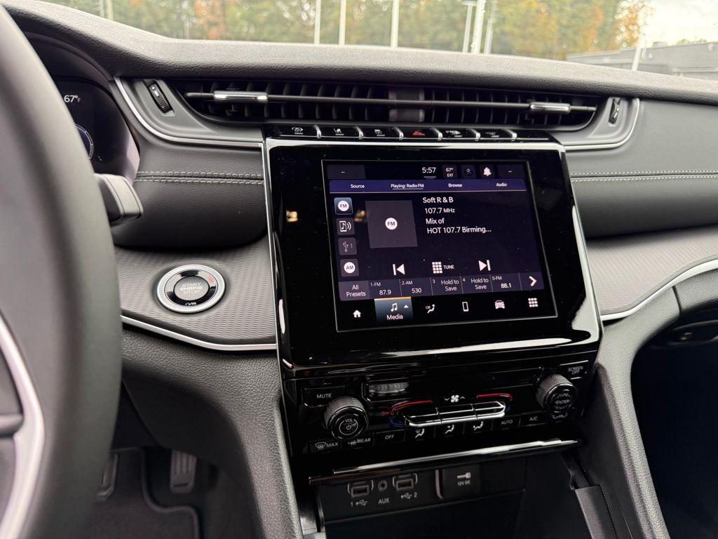 new 2025 Jeep Grand Cherokee car, priced at $26,625