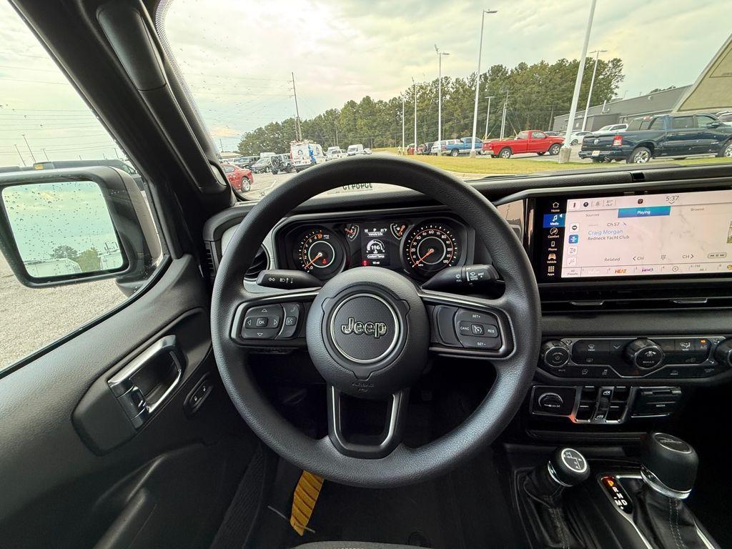 new 2025 Jeep Gladiator car, priced at $34,860