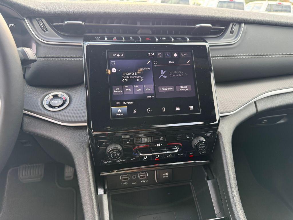 new 2025 Jeep Grand Cherokee car, priced at $32,625