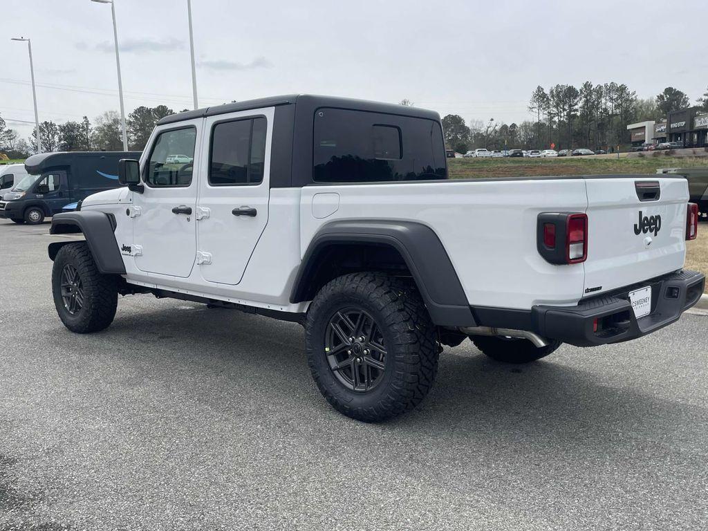 new 2025 Jeep Gladiator car, priced at $43,562