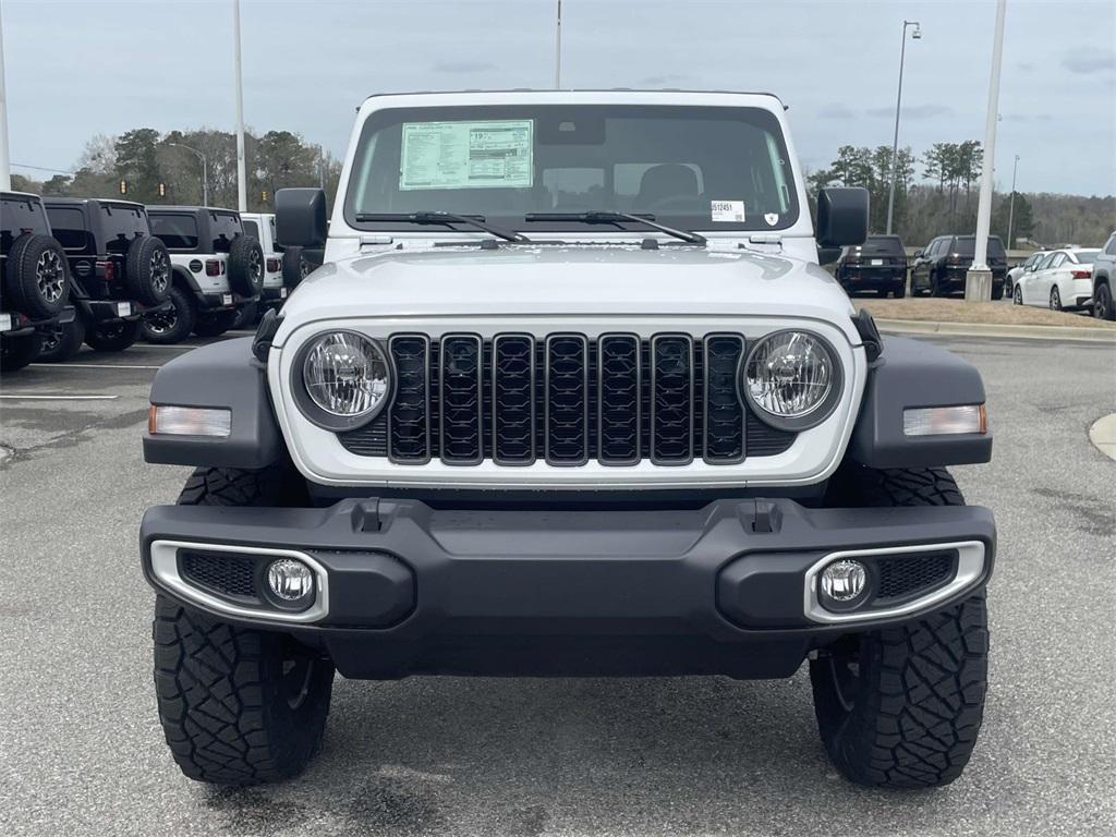 new 2025 Jeep Gladiator car, priced at $45,689