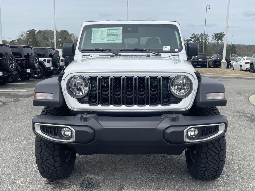 new 2025 Jeep Gladiator car, priced at $43,562