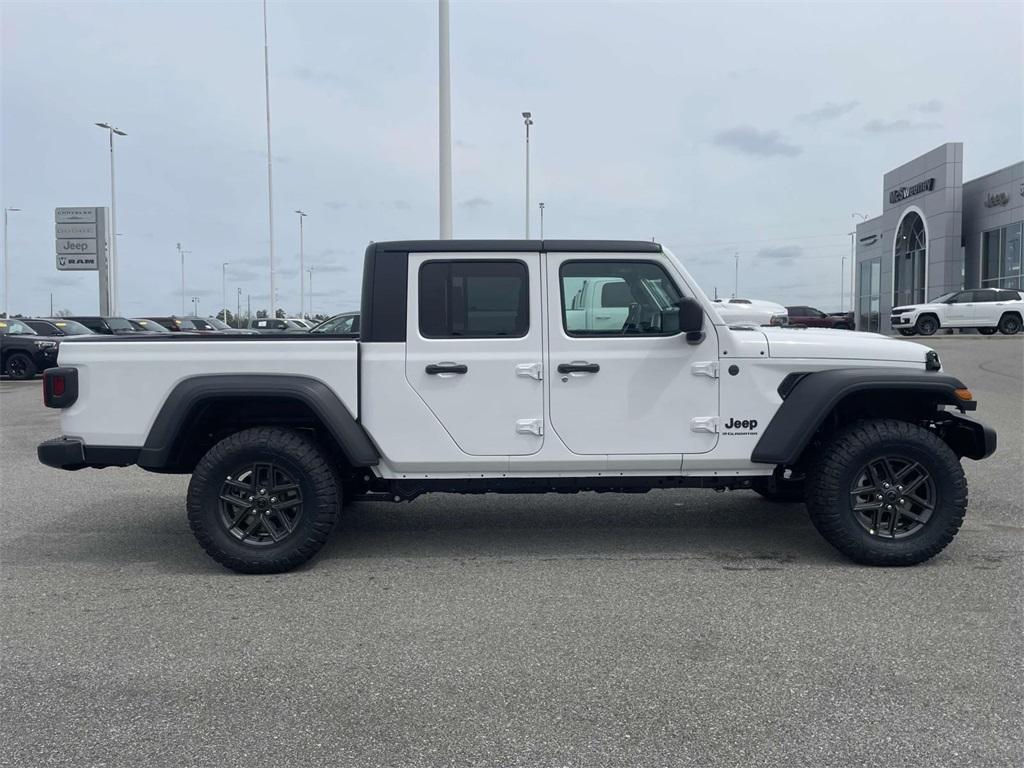 new 2025 Jeep Gladiator car, priced at $45,689