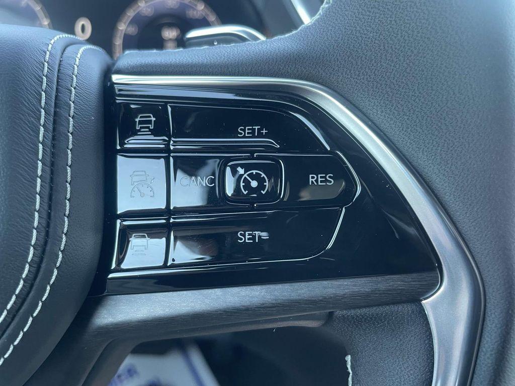 new 2025 Jeep Grand Cherokee car, priced at $52,870