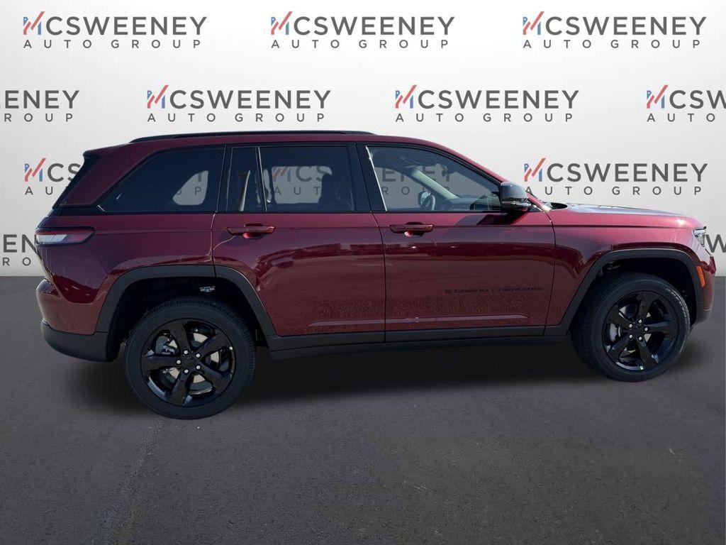 new 2025 Jeep Grand Cherokee car, priced at $33,625