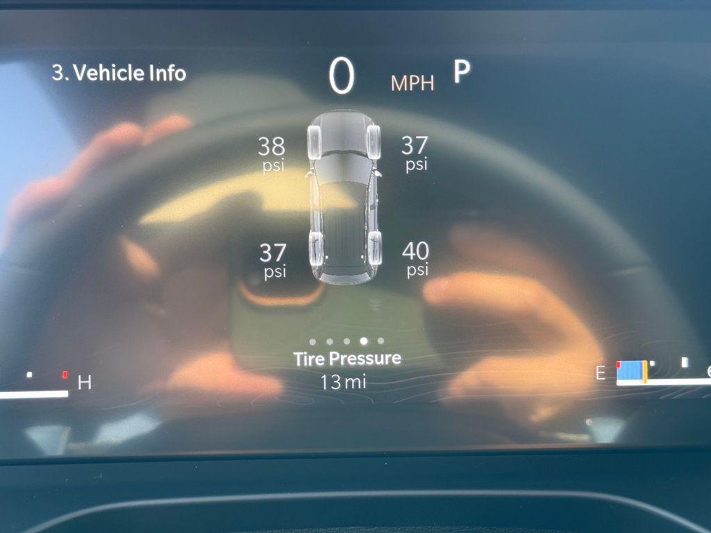 new 2025 Jeep Grand Cherokee car, priced at $33,625