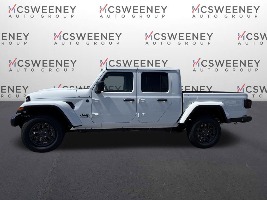 new 2025 Jeep Gladiator car, priced at $39,390