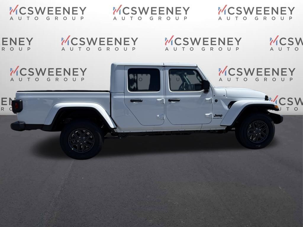 new 2025 Jeep Gladiator car, priced at $39,390
