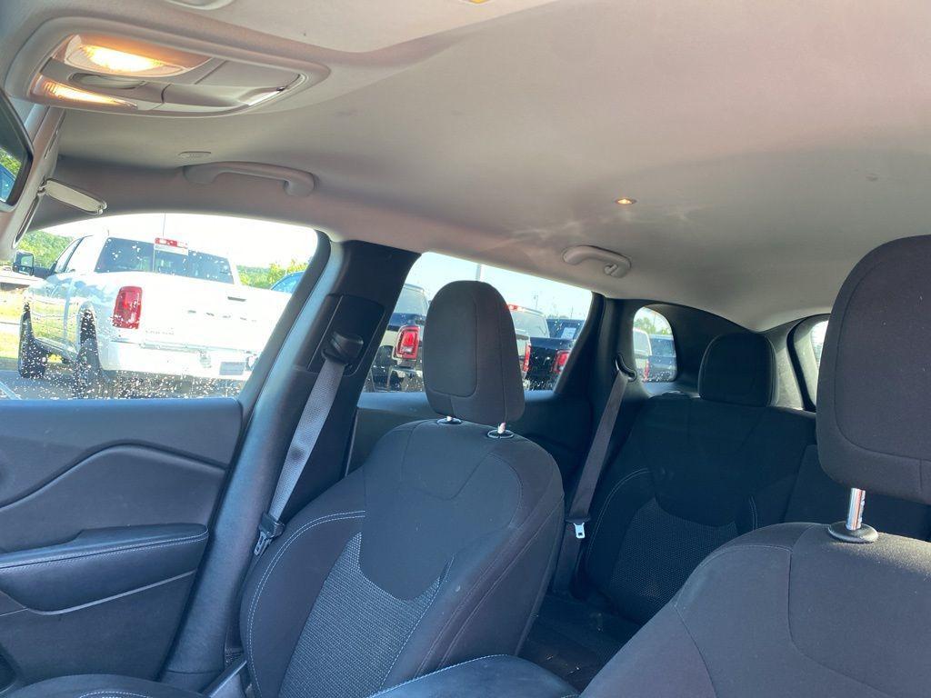 used 2021 Jeep Cherokee car