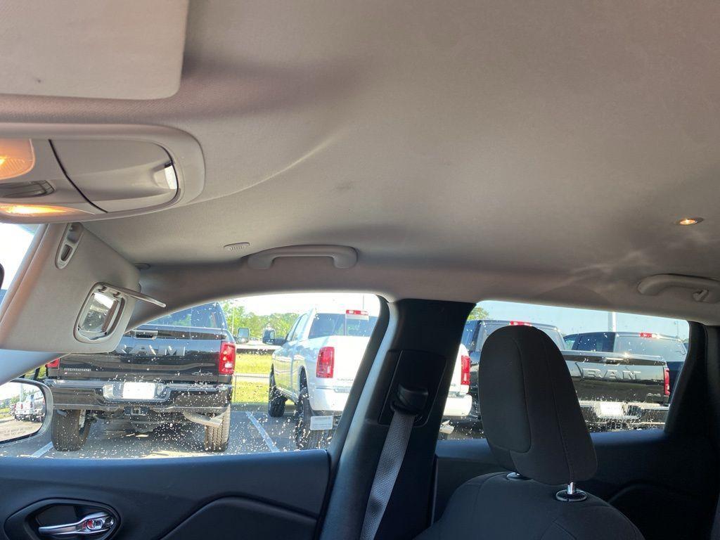 used 2021 Jeep Cherokee car