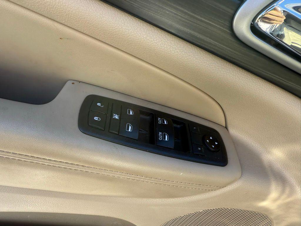 used 2019 Jeep Grand Cherokee car, priced at $16,824