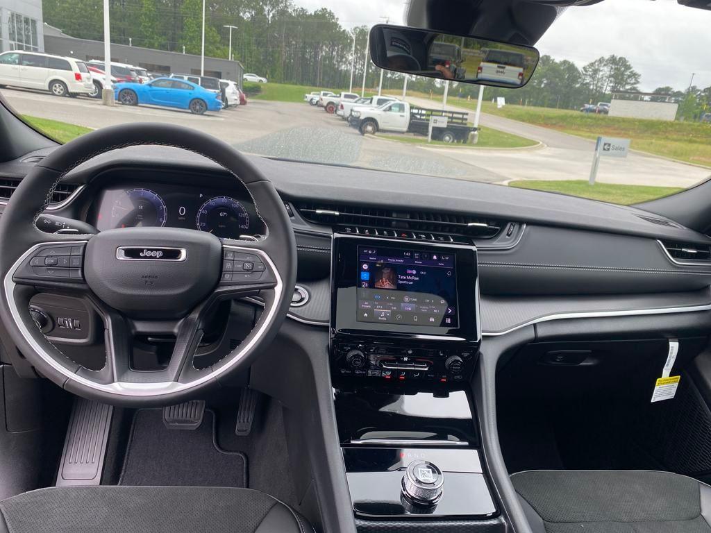 new 2025 Jeep Grand Cherokee L car, priced at $37,125