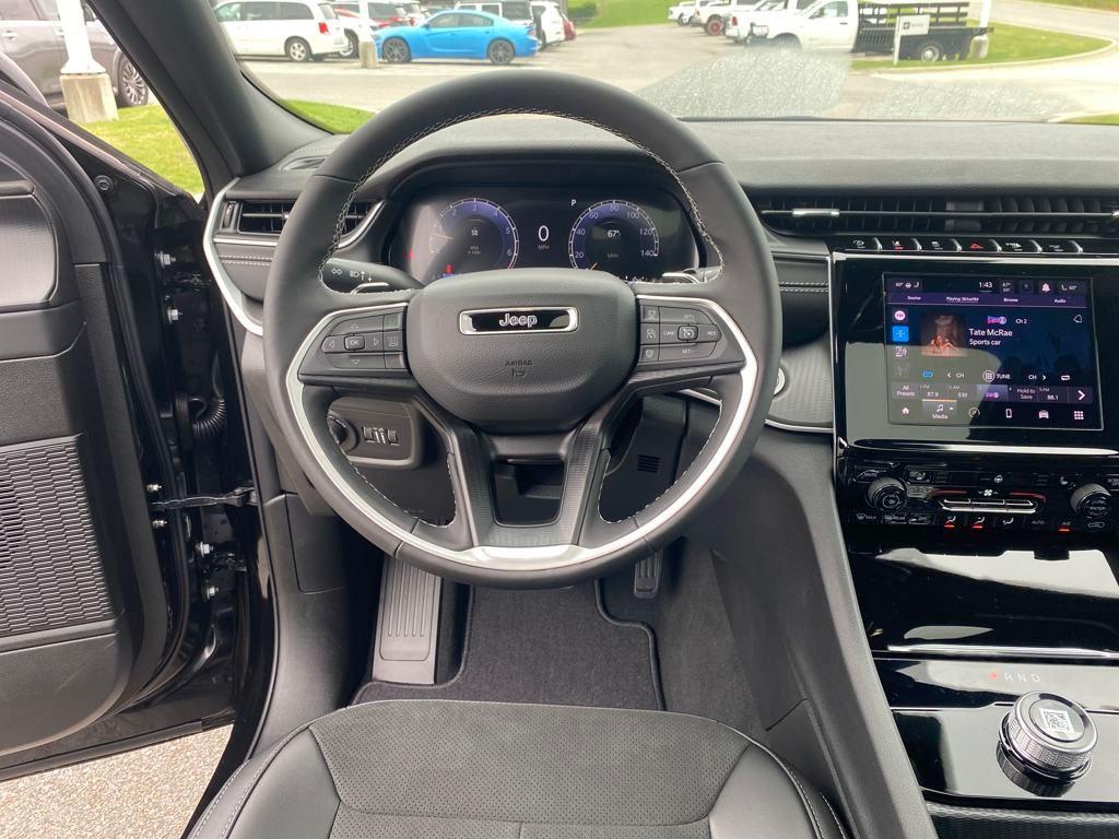 new 2025 Jeep Grand Cherokee L car, priced at $37,125