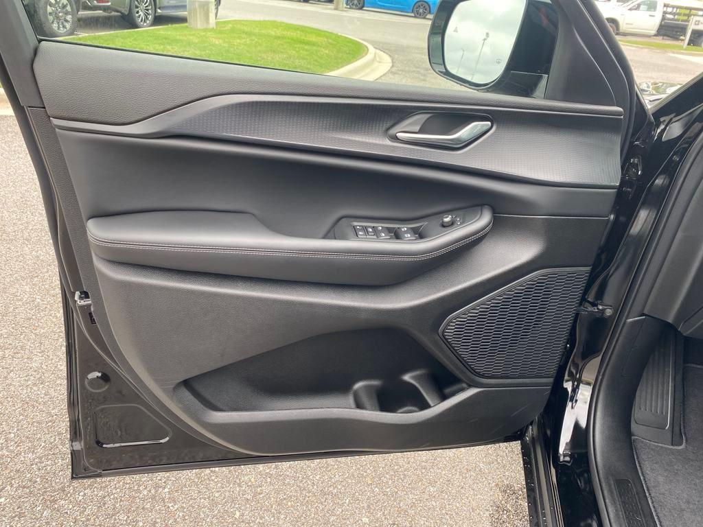 new 2025 Jeep Grand Cherokee L car, priced at $37,125
