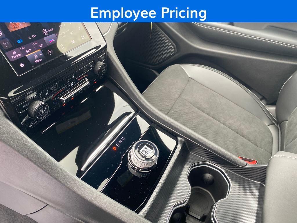 new 2025 Jeep Grand Cherokee L car, priced at $39,375