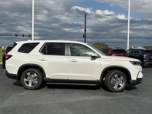 new 2025 Honda Pilot car, priced at $45,050