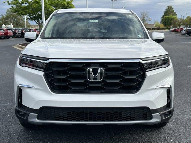 new 2025 Honda Pilot car, priced at $45,050