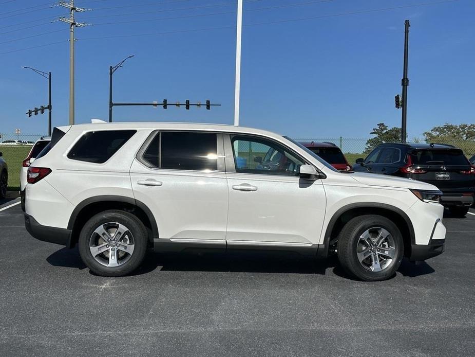 new 2025 Honda Pilot car, priced at $45,350