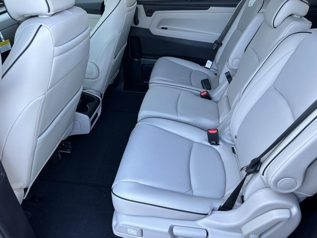 new 2025 Honda Odyssey car, priced at $48,005