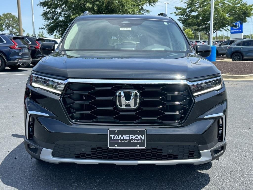 new 2025 Honda Pilot car, priced at $54,475