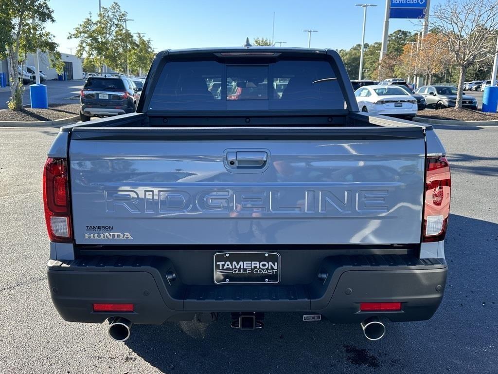 new 2025 Honda Ridgeline car, priced at $48,600