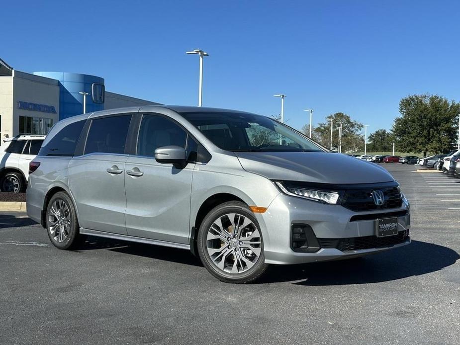 new 2025 Honda Odyssey car, priced at $48,005