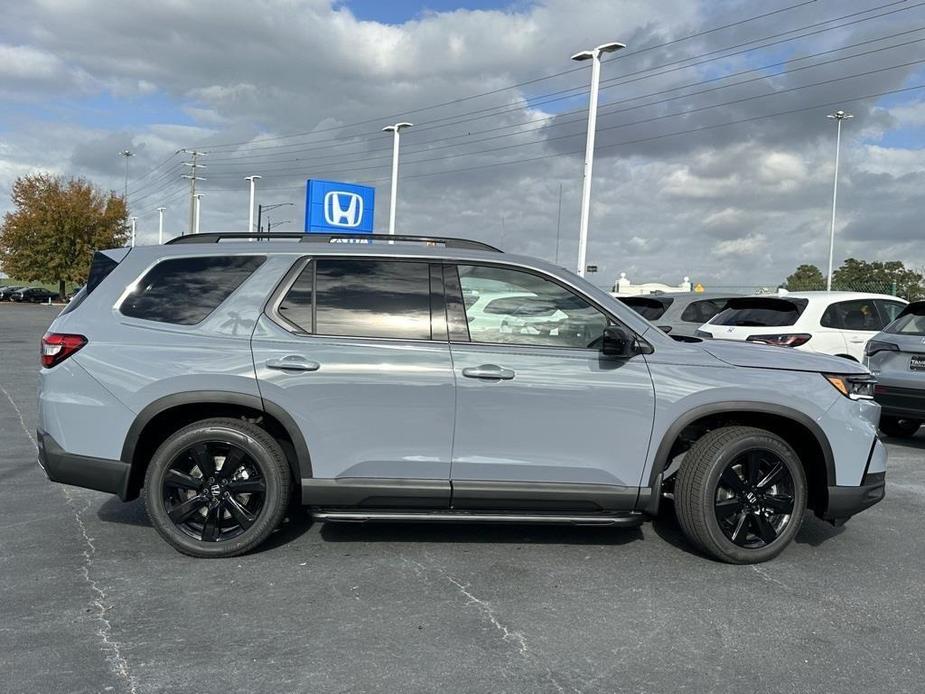 new 2025 Honda Pilot car, priced at $56,430