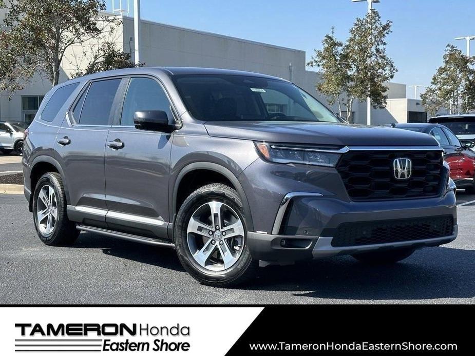 new 2025 Honda Pilot car, priced at $46,995