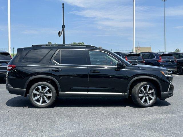 new 2025 Honda Pilot car, priced at $54,175