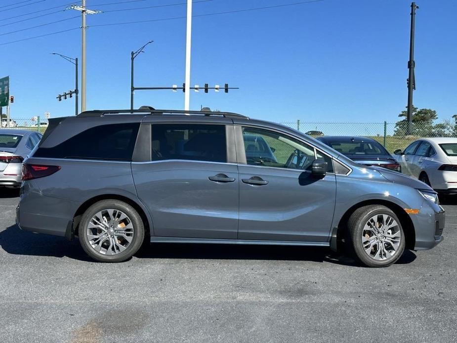 new 2025 Honda Odyssey car, priced at $48,965