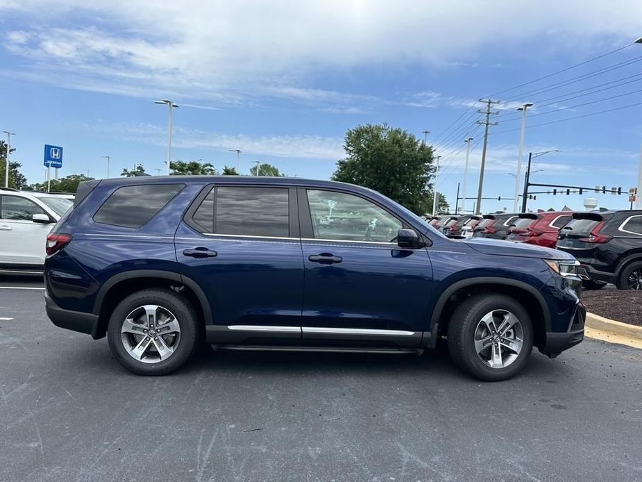 new 2025 Honda Pilot car, priced at $45,625