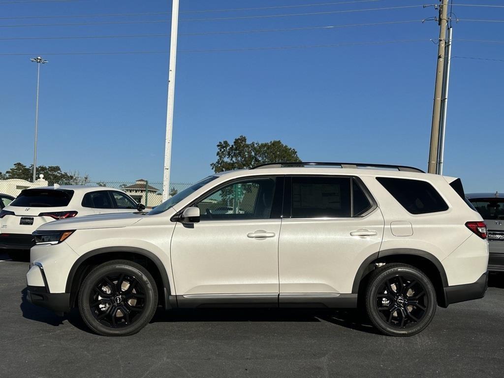 new 2025 Honda Pilot car, priced at $51,450