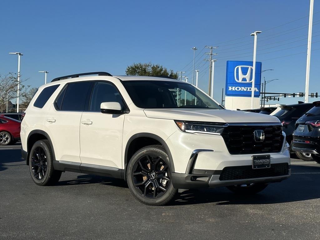 new 2025 Honda Pilot car, priced at $51,450