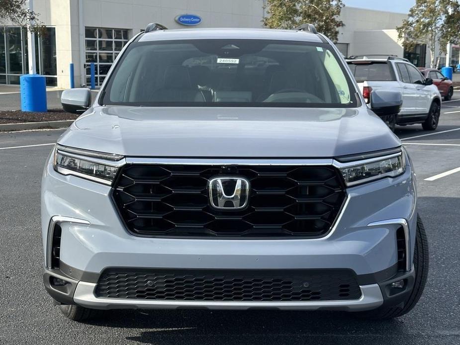 new 2025 Honda Pilot car, priced at $50,340