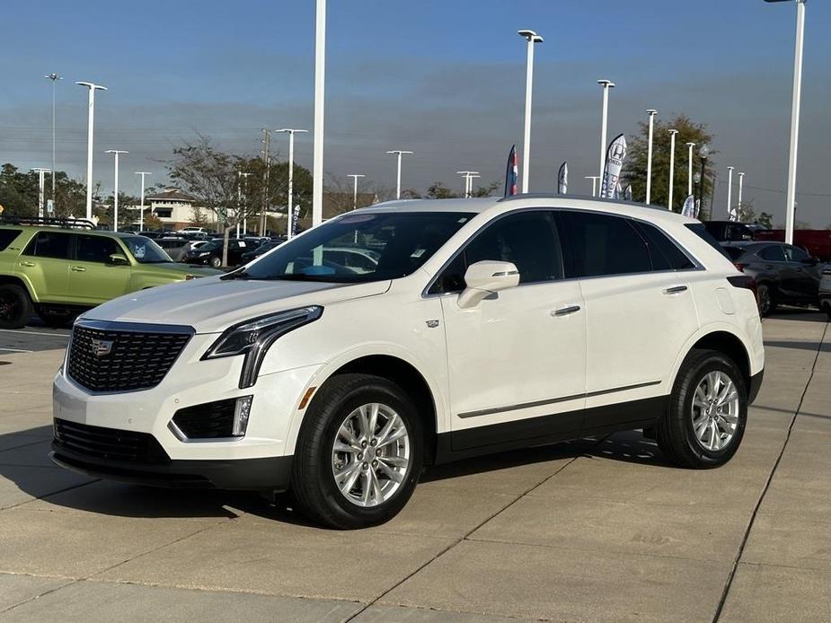 used 2022 Cadillac XT5 car, priced at $27,546