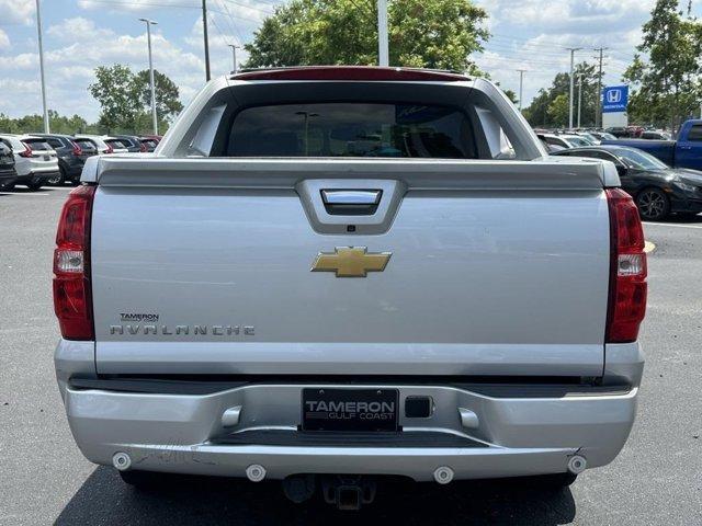 used 2013 Chevrolet Avalanche car, priced at $21,000