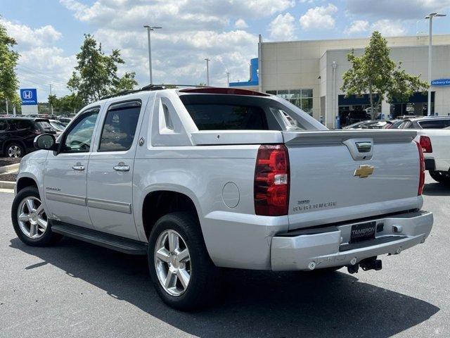 used 2013 Chevrolet Avalanche car, priced at $21,000