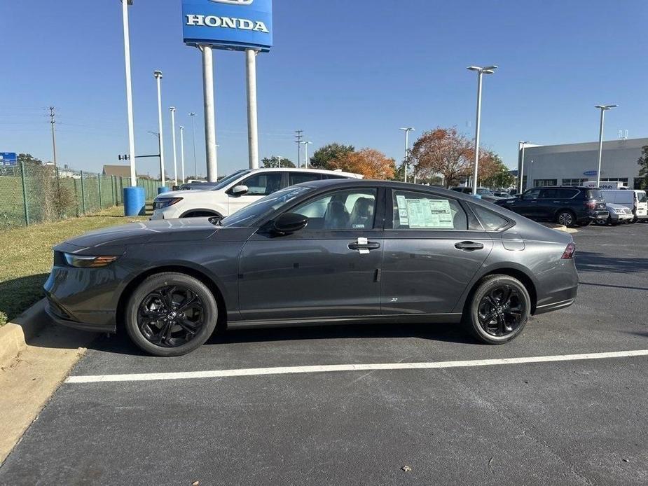 new 2025 Honda Accord car, priced at $31,655