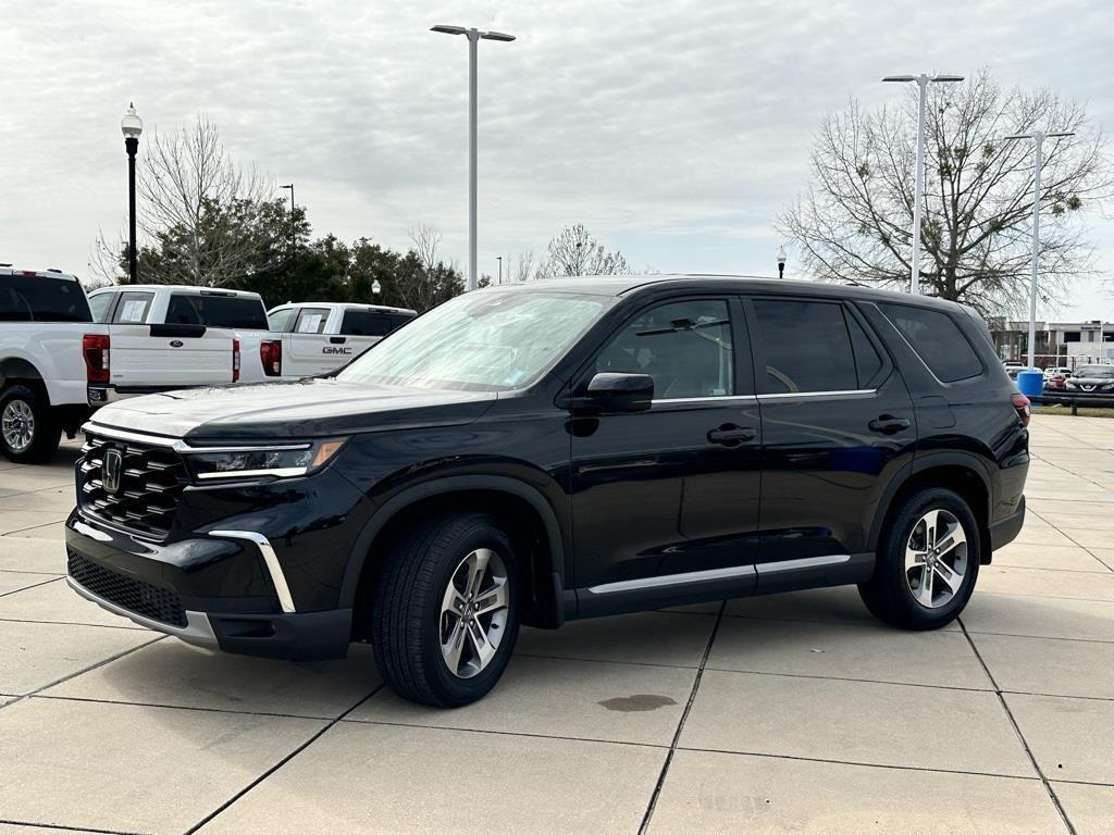 used 2023 Honda Pilot car, priced at $36,445