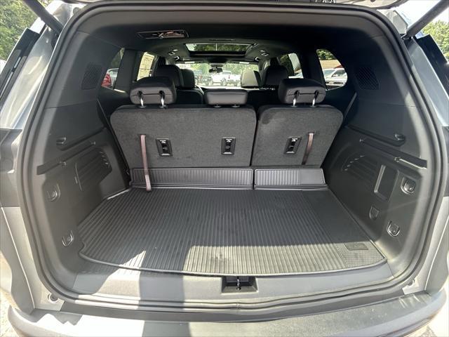 new 2025 GMC Acadia car, priced at $50,400