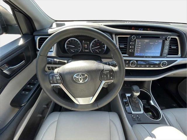 used 2019 Toyota Highlander car, priced at $26,489