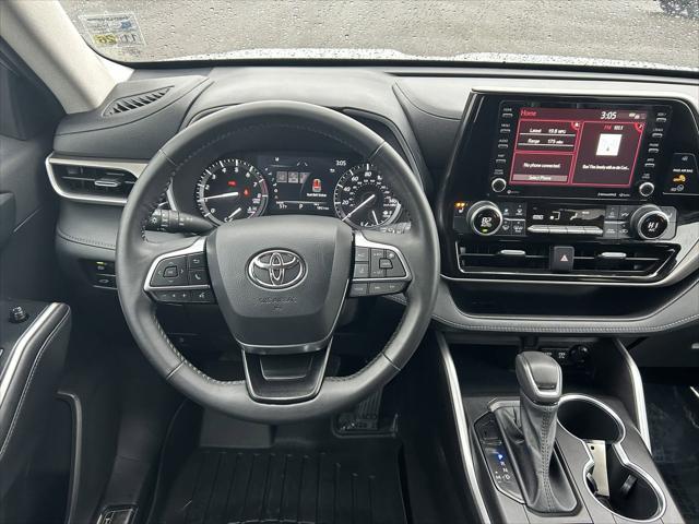 used 2020 Toyota Highlander car, priced at $28,995