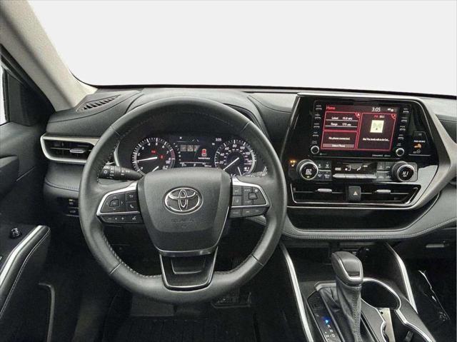 used 2020 Toyota Highlander car, priced at $28,995