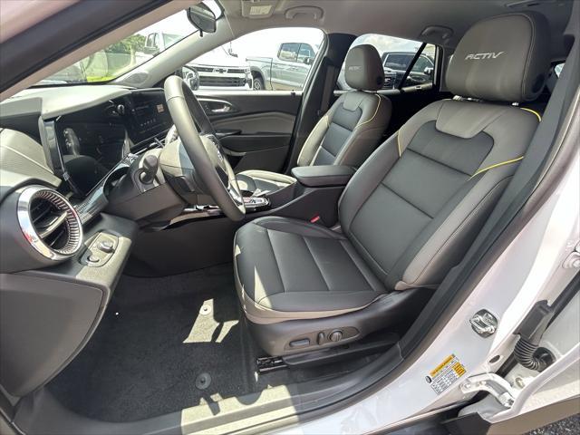 new 2025 Chevrolet Trax car, priced at $27,430
