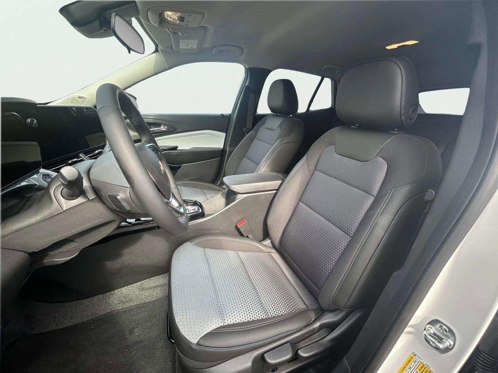 new 2025 Chevrolet Trax car, priced at $25,485