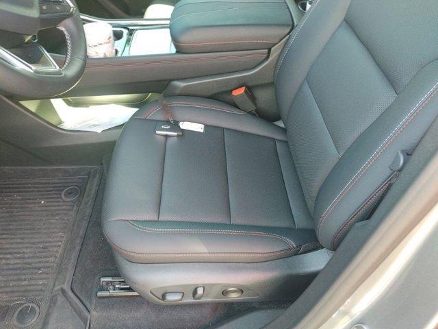 used 2026 Chevrolet Traverse car, priced at $52,400