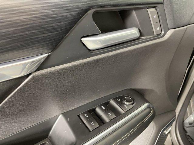 used 2025 GMC Acadia car, priced at $33,400