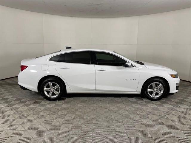 new 2025 Chevrolet Malibu car, priced at $23,495